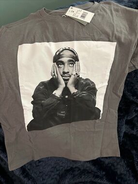 Tupac Graphic Tee in Charcoal Gray